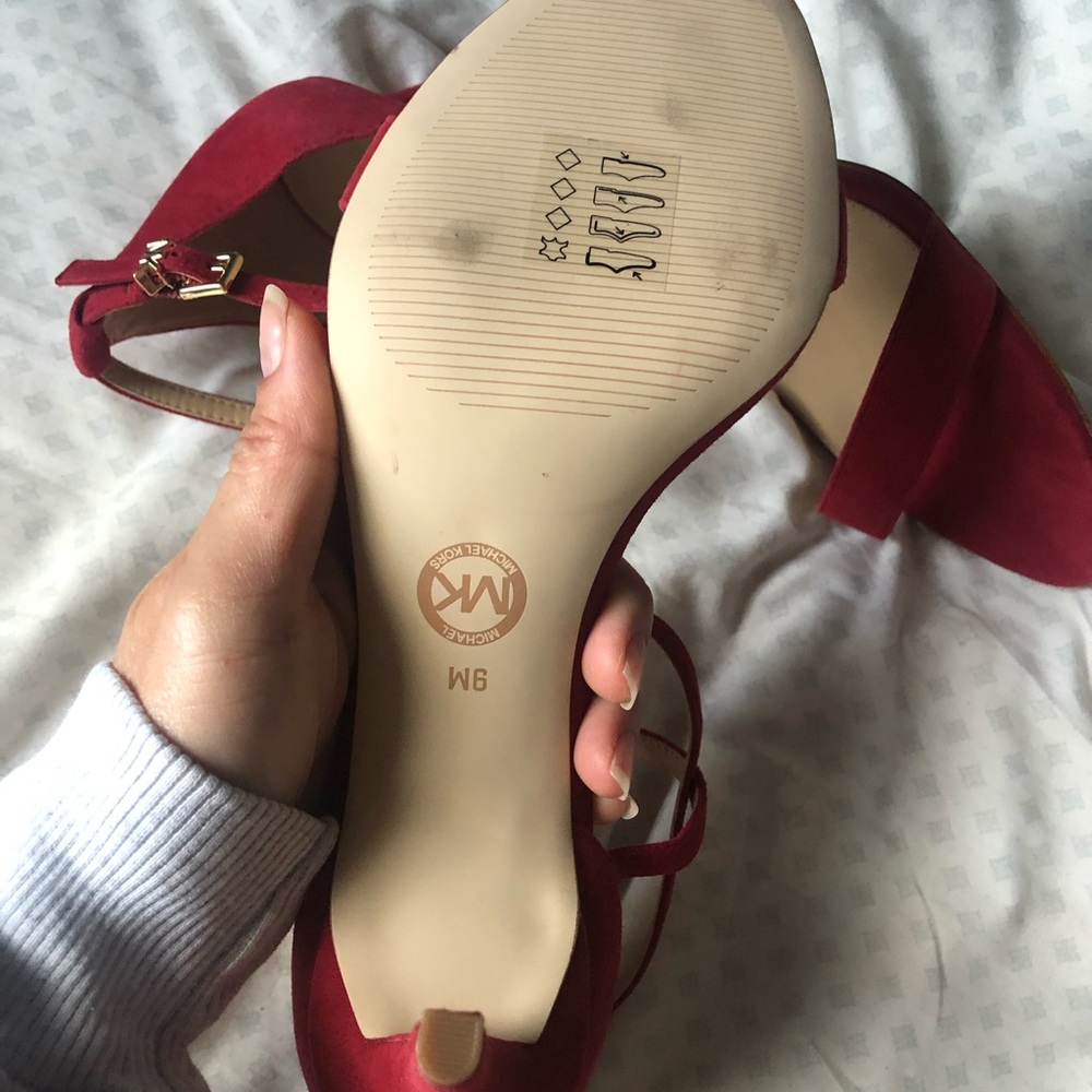 NEW Michael Kors Strappy Heels - Picture 8 of 8